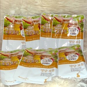 ‼️SOLD‼️ROYAL JLY ESSENCE MASK SHEET